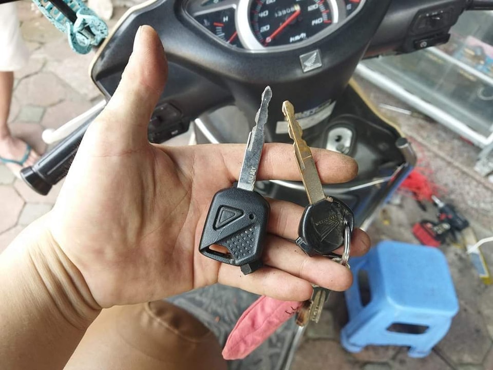 làm chìa khóa xe máy